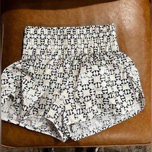 FREE PEOPLE Movement Shorts - rare pattern!!